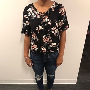 Cute floral blouse for a nice fall day